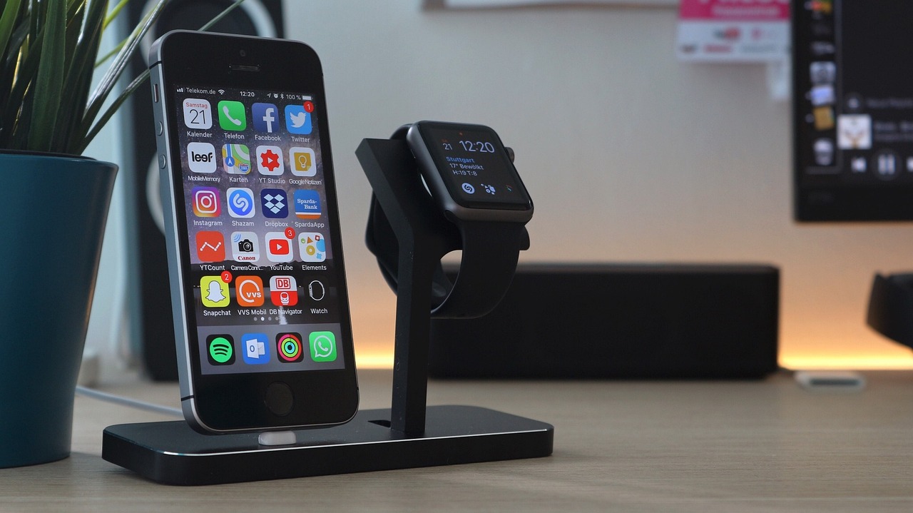 You are currently viewing Co to jest aplikacja Freeform i do czego służy? Przewodnik po cyfrowej tablicy Apple